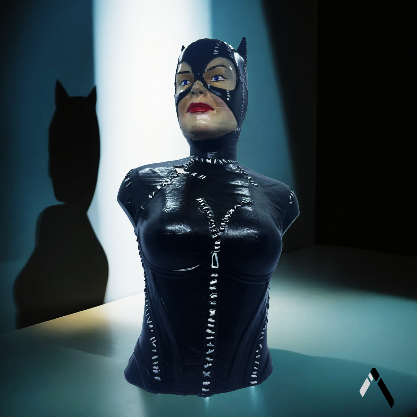 Catwoman Bust Sculpture From The Movie Batman Returns (1992 )